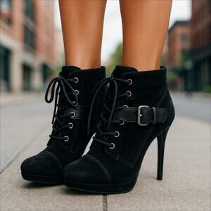 GUESS Lace Up Black Leather Heeled Booties Size 8